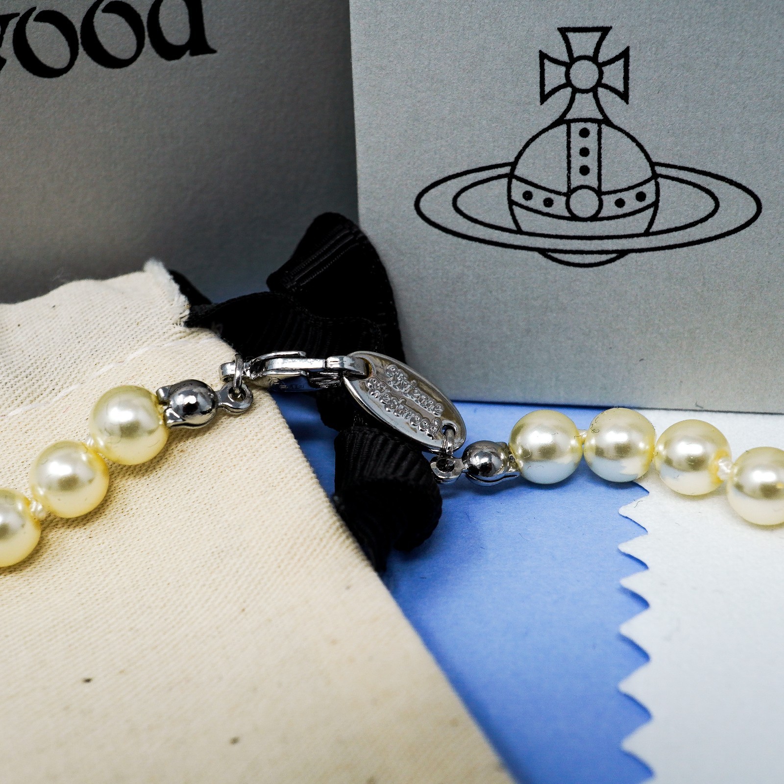 Vivienne Westwood Necklace Bas Relief Pearl & Silver Pendant With Crystals & Box