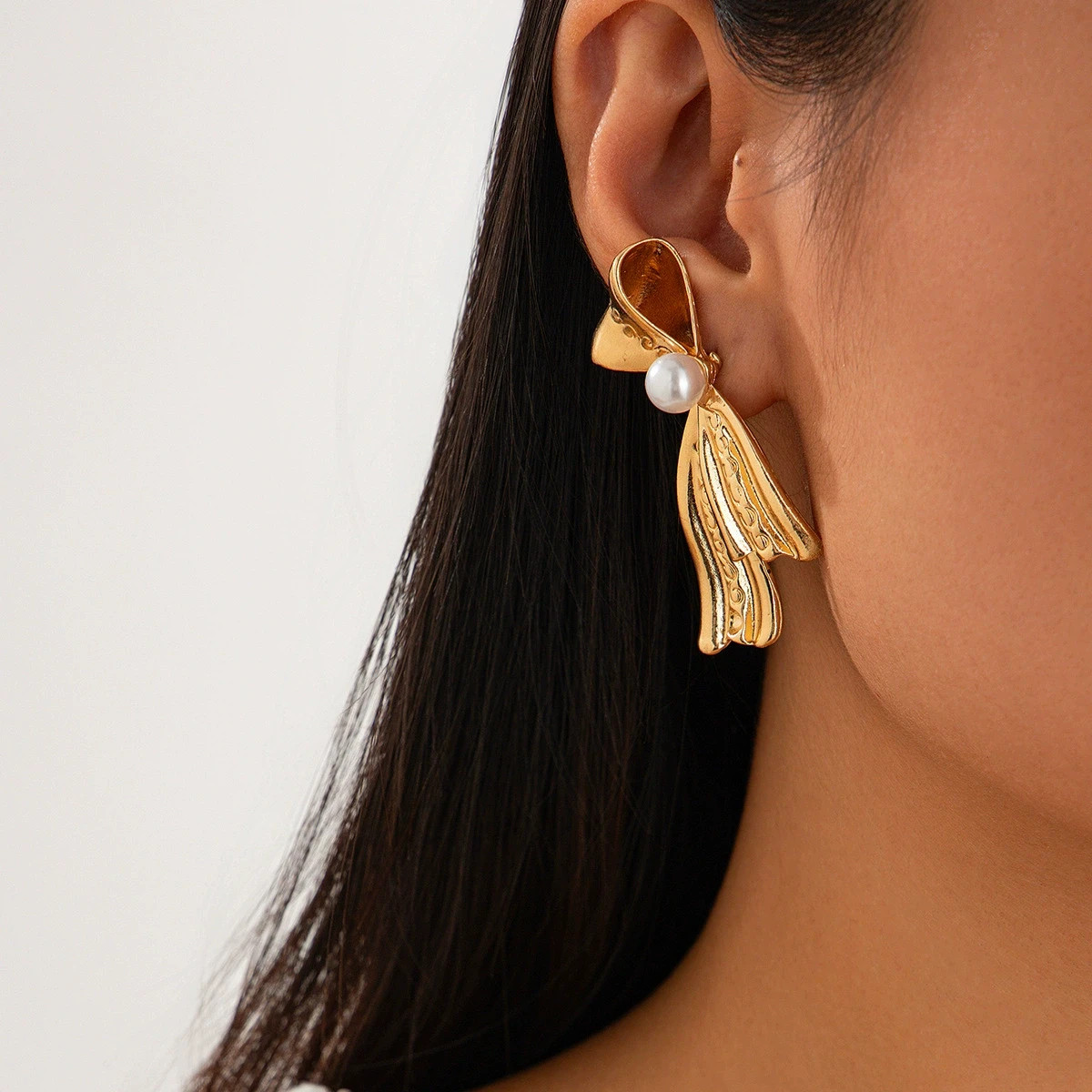 Fashion Gilding Alloy Bow Imitation Pearl Dangle Stud Earrings