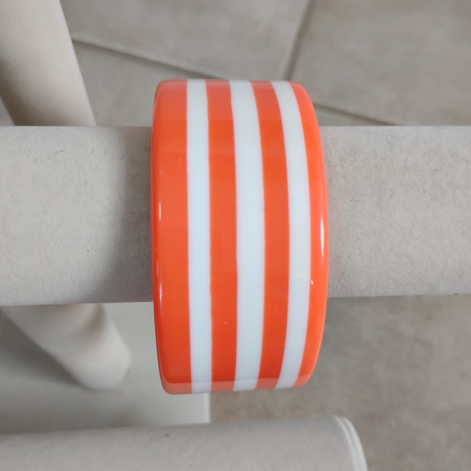 Orange White Striped Creamsicle Bangle Bracelet Chunky Sz 8 Plastic Resin NEW
