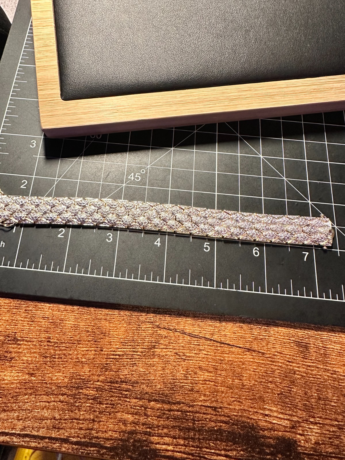 Vintage Fish Scale Bracelet Faux Diamond Pavé Wide Scalloped Links – 7″