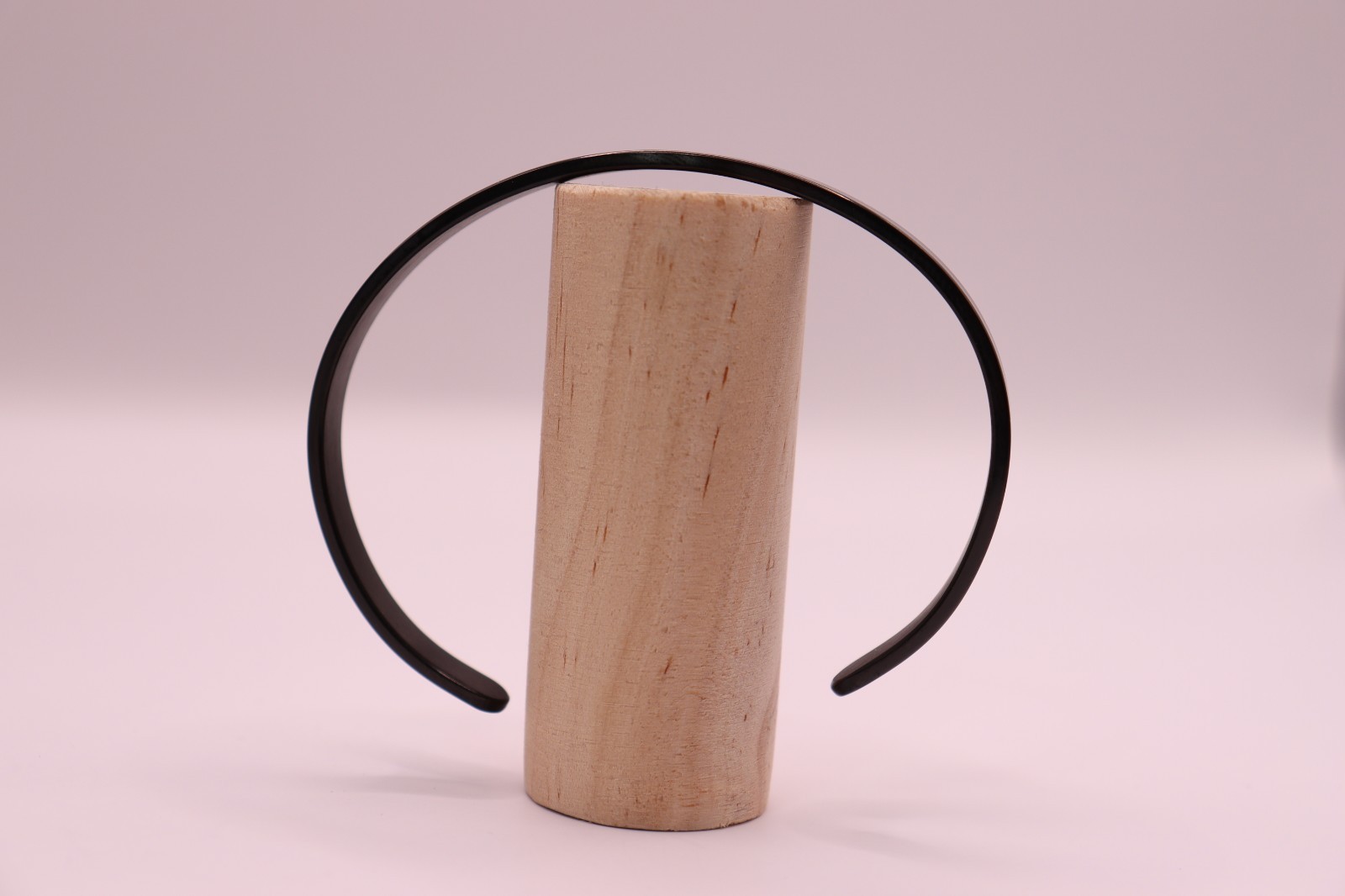 Bracelet Cuff Black Color Unisex Fashion Jewelry Everyday Elegant Meaningful Gif
