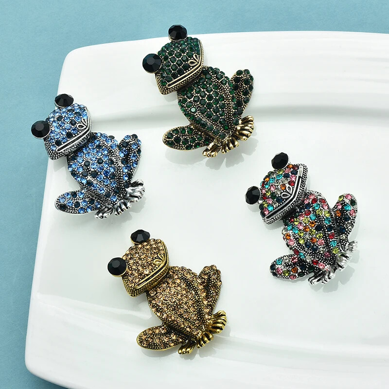 Hot Sale Frog Pin for Women Men Animal Brooches Friend Gifts Jewelry Accessories