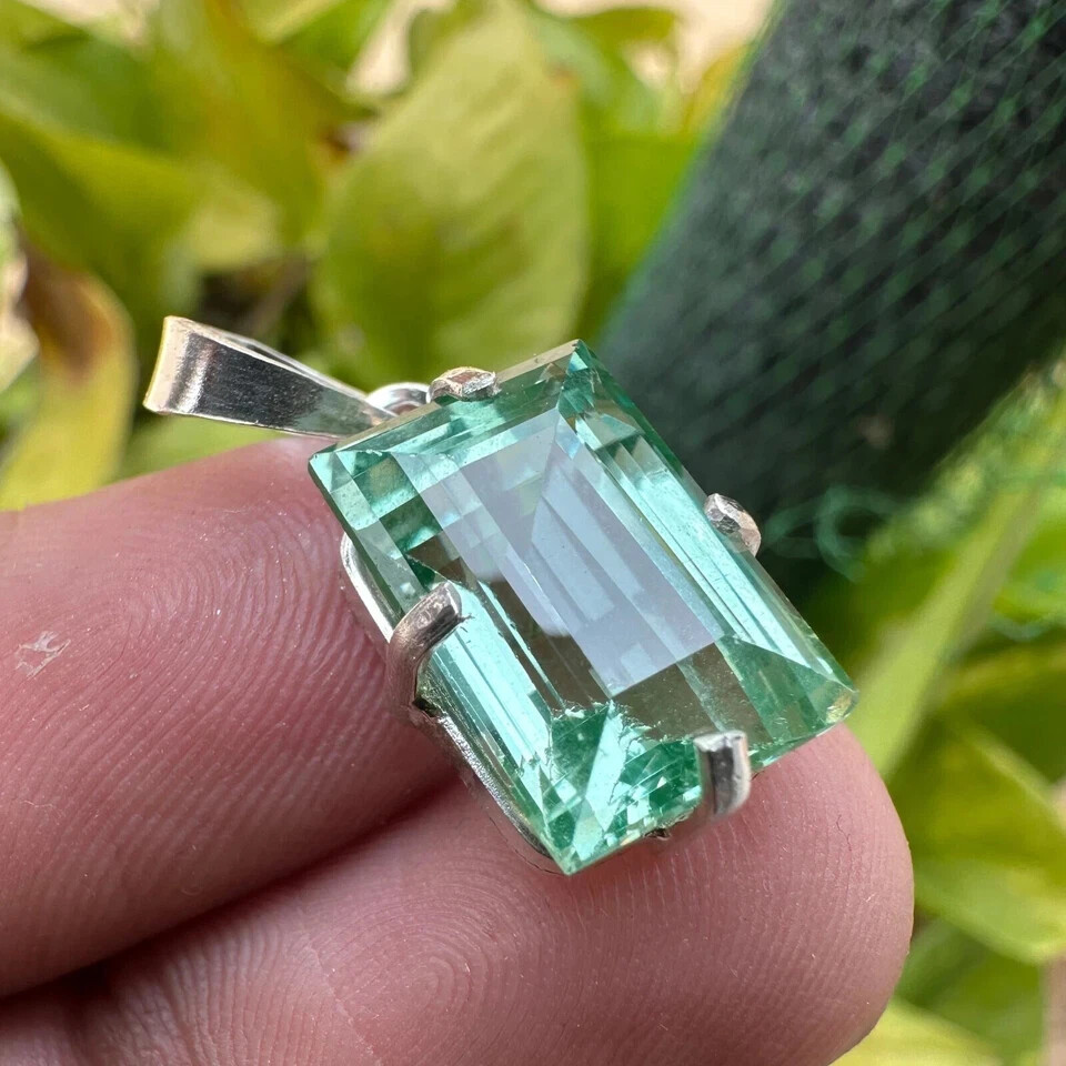 20 Ct Natural Green Sapphire Gems 925 Sterling Silver Timeless Jewelry Pendant