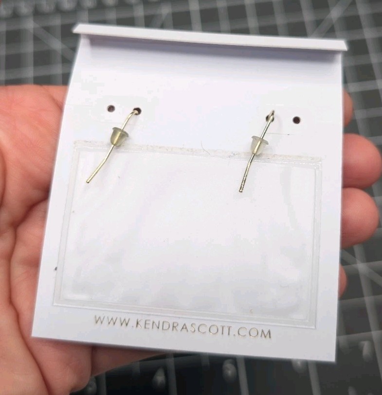 Kendra Scott Elle Green Dangle Drop Gold Tone Earrings On Card