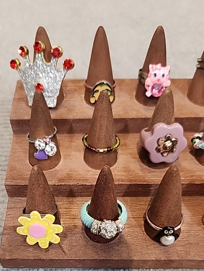 Jewelry 18 Rings Girls Collection Adjusts Sized Stretch Lot #111 See Description