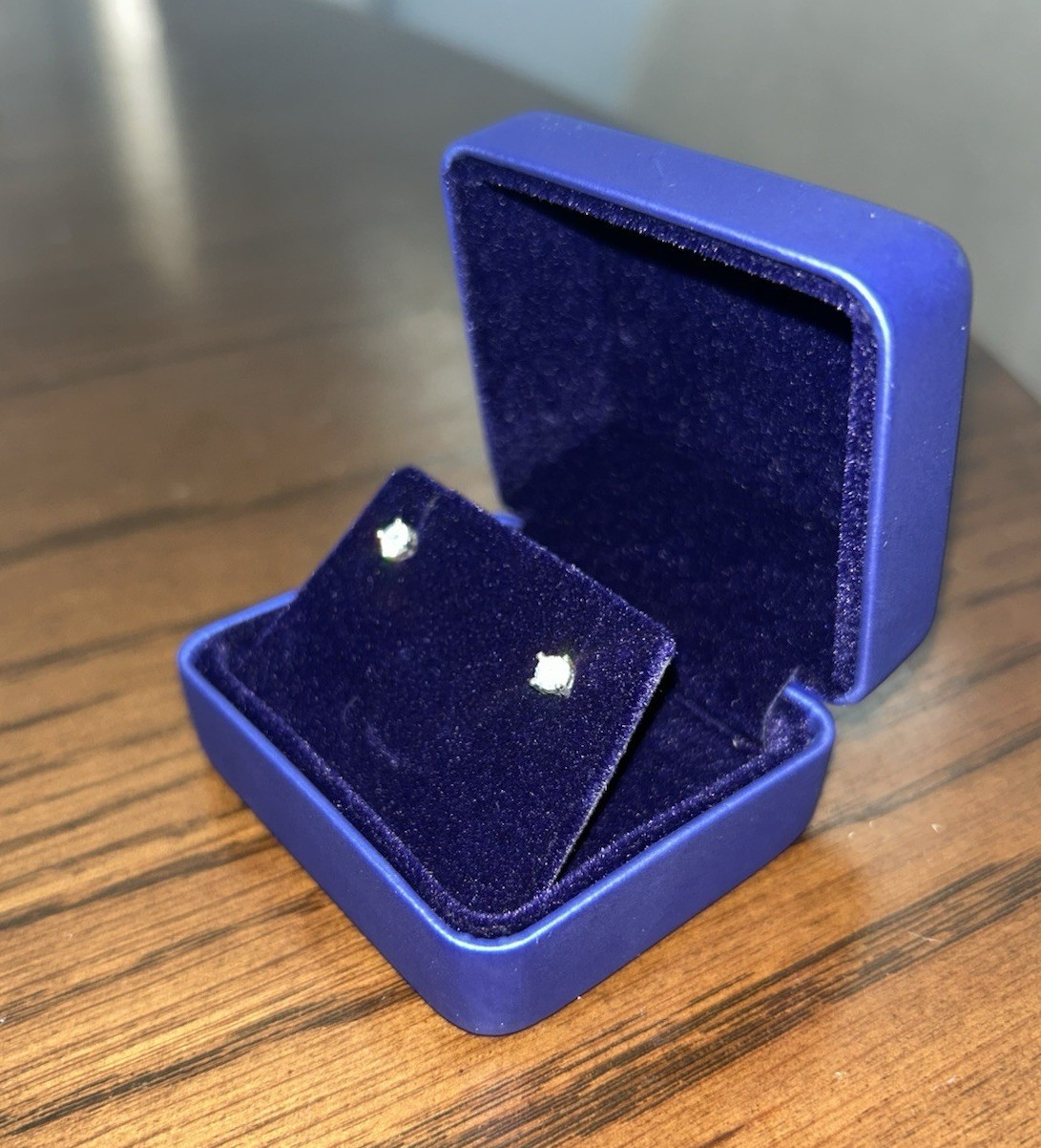 1/3ct. Lab Grown Diamond Stud Earrings (BRAND NEW – Never taken out the box)