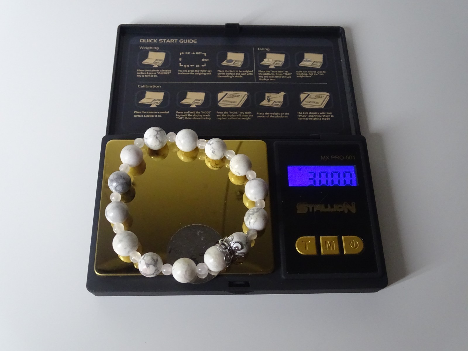 Stunning Southwestern White Howlite Beaded Bracelet With Silver-Tone Charm 30g