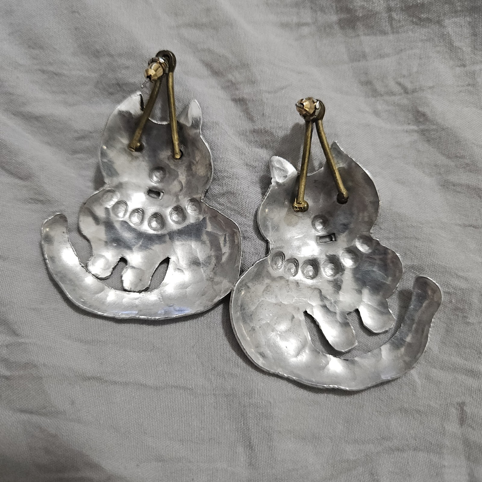 1980s Hammered Aluminum & Brass Dangle Kitty Cat Peirced Earrings Handmade Art