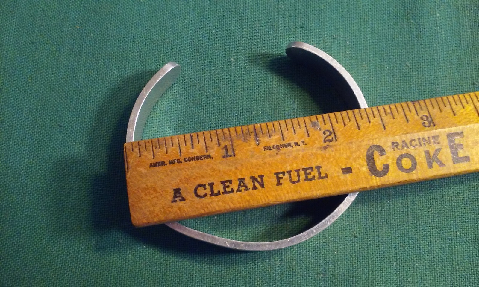 Retro “UNSTOPPABLE” Silver-Tone Aluminum Band Cuff Bracelet Bendable Adjustable