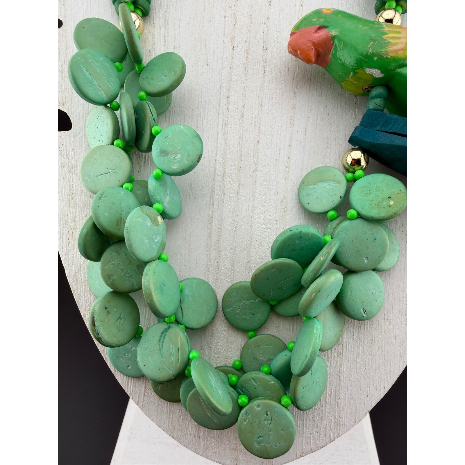 Parrot Wood Beaded 26 Inch Necklace Green Tropical Island Bird Statement Vintage