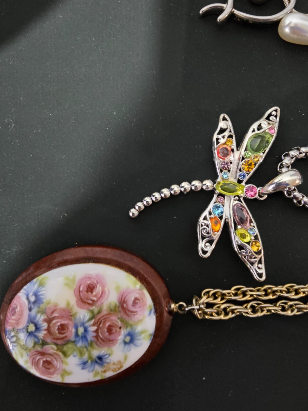 Lot of (12) Necklaces Mixed Metals/Materials