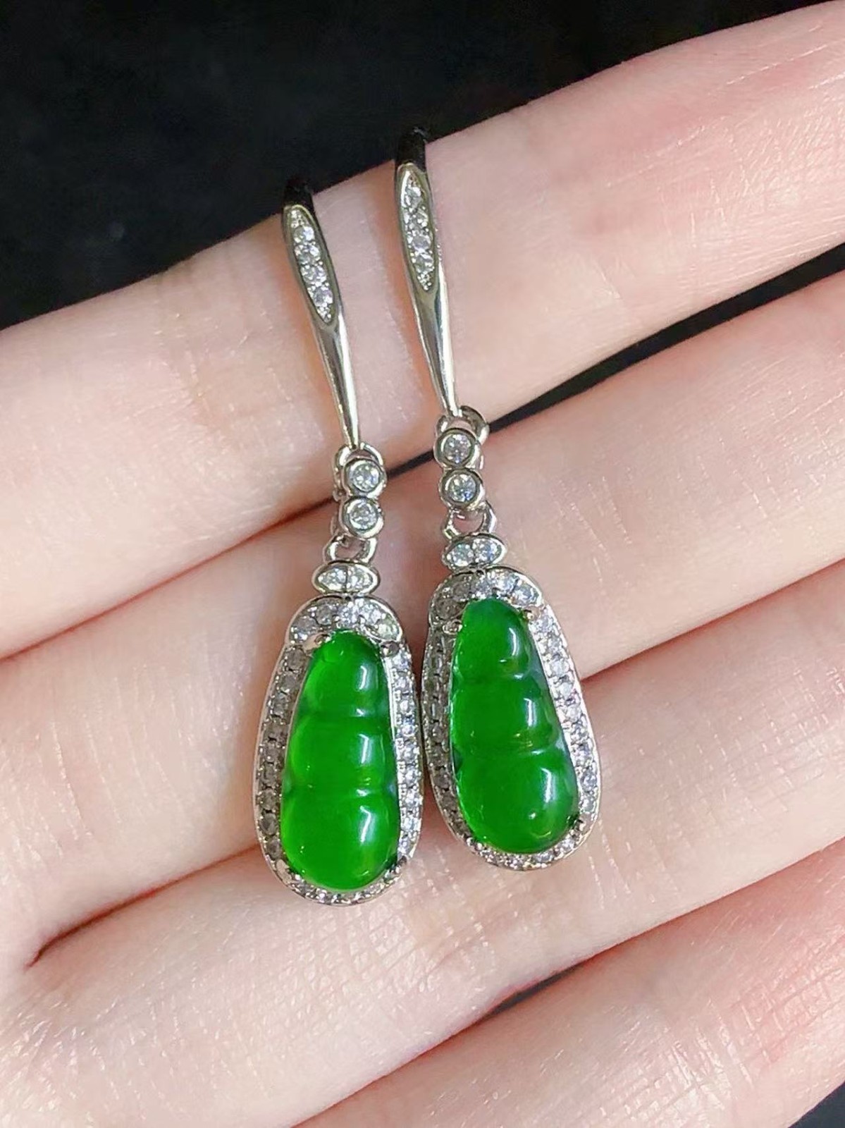 Top Natural imperal green jadeite stud earring