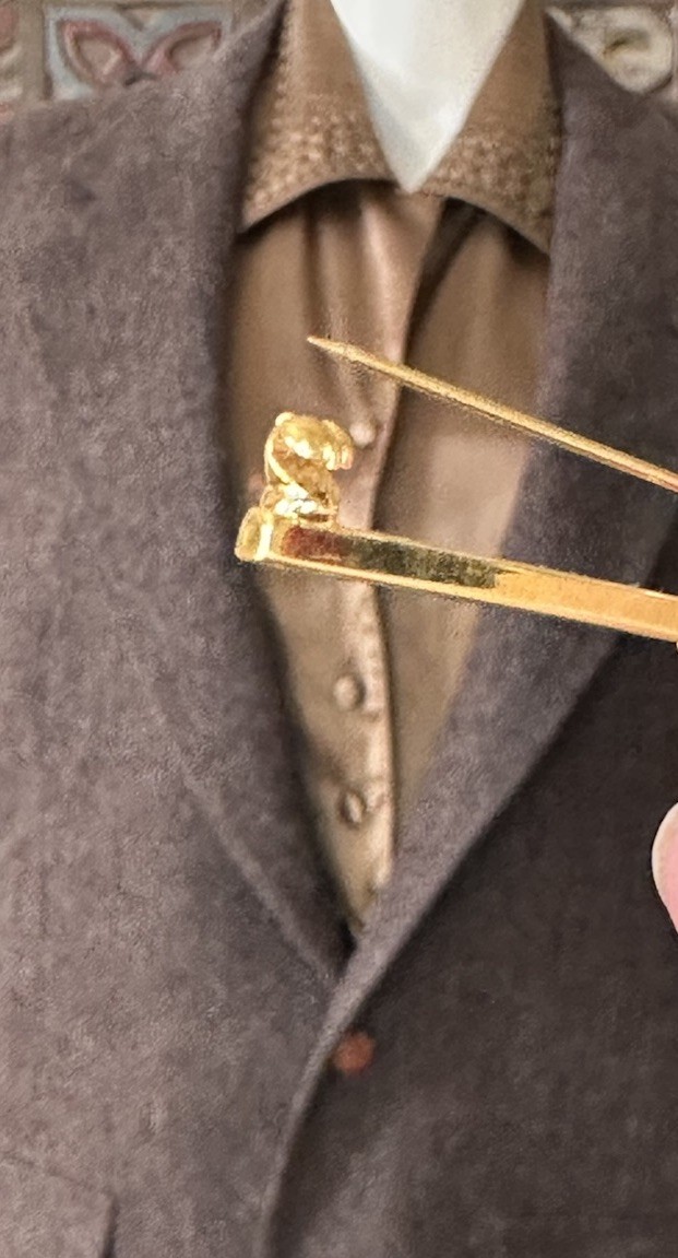 MONET USA BRANDED GOLD PLATED BROOCH PIN VTG