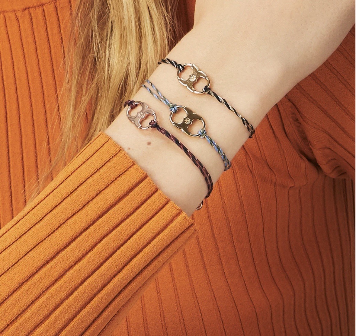 Tory Burch EMBRACE AMBITION BRACELET Gold