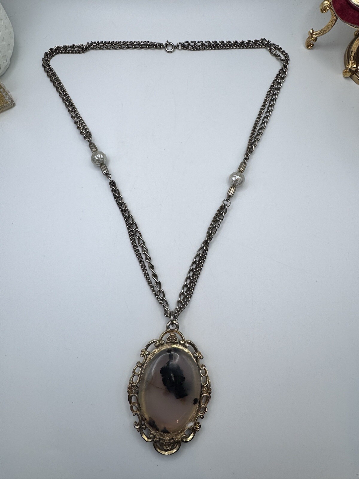 Vintage Winged Angel Cherub & Dendritic Agate Pendant Gold Tone Whit Faux Pearls