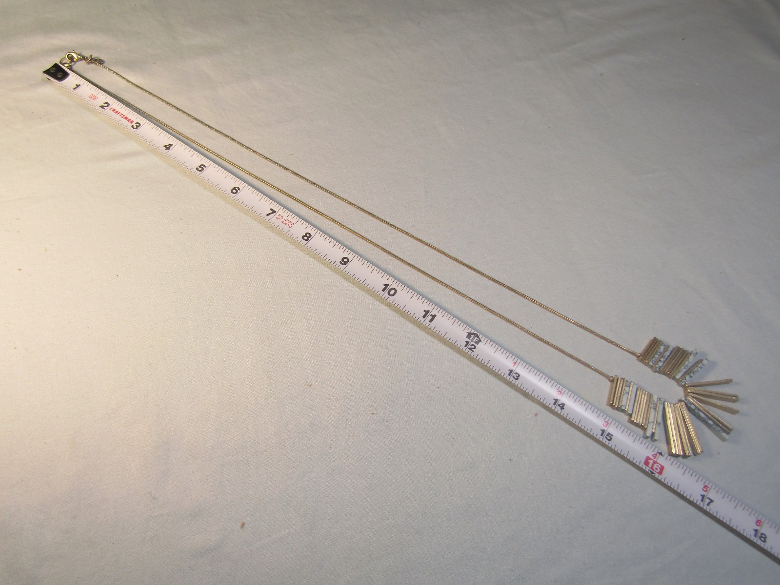 Necklace 34″ With Metal & Plastic Pieces lot sg3