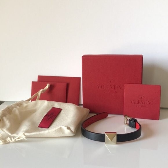 NEW Valentino Rockstud leather bracelet