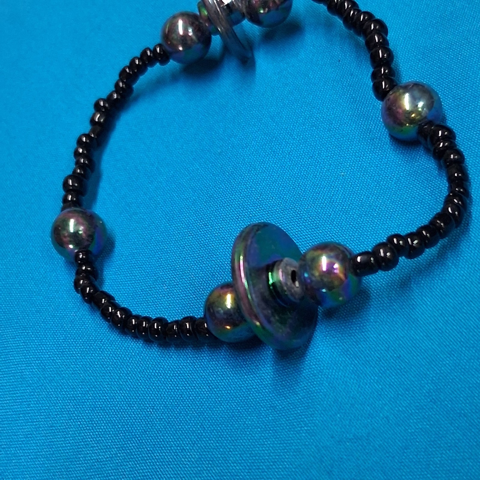 Vintage Black Channel Set Bead Purple Iridescent Accent Stretch Bangle Bracelet