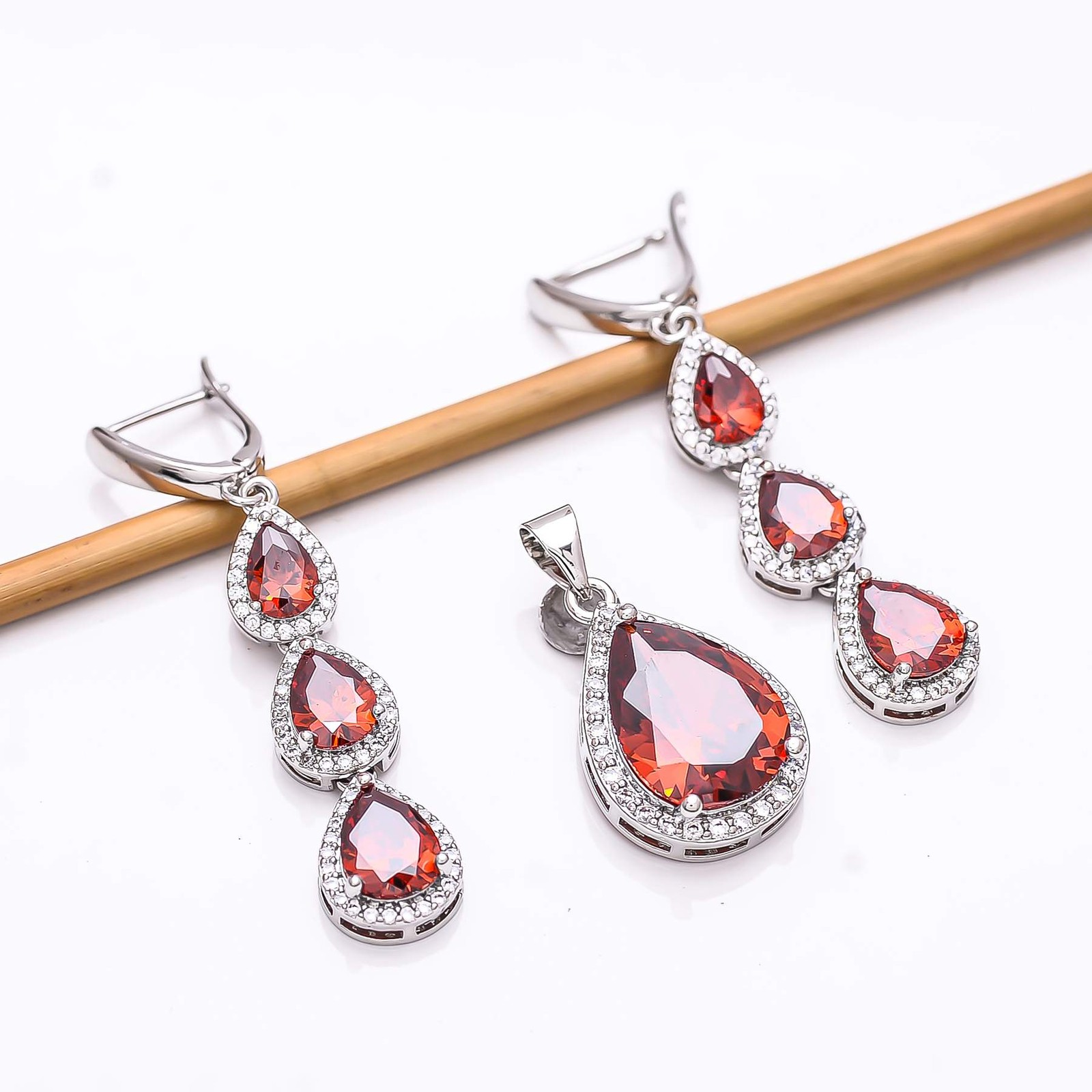 Red Garnet & Cubic Zirconia 925 Silver Handmade Pendant Earring Set PS8259