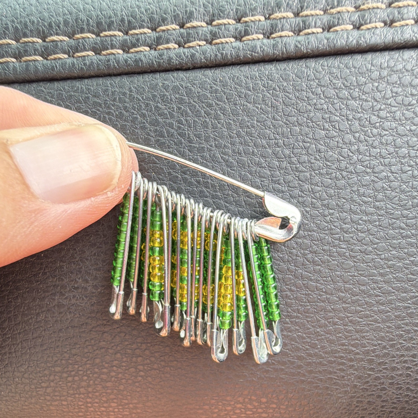 Packers Green & Gold Glass Beaded Safety Pin Brooch Pin, Silver Tone