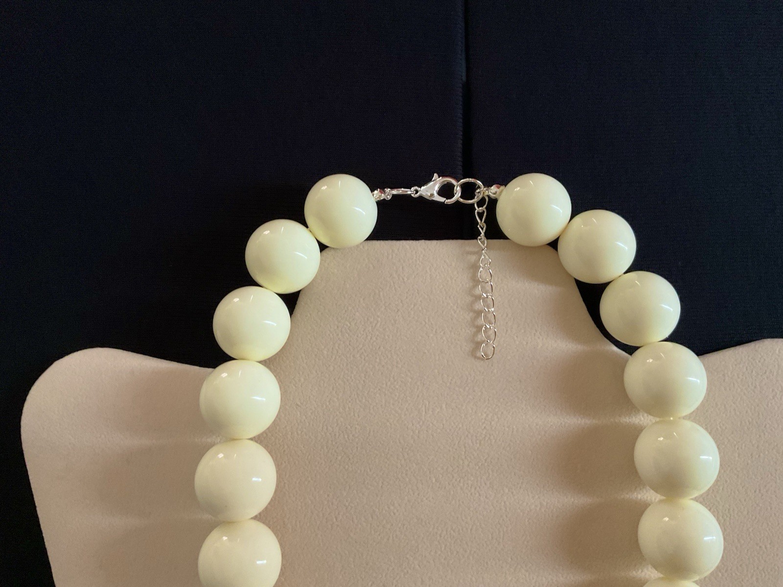 Chunky Cream Beads Adjustable Choker Necklace
