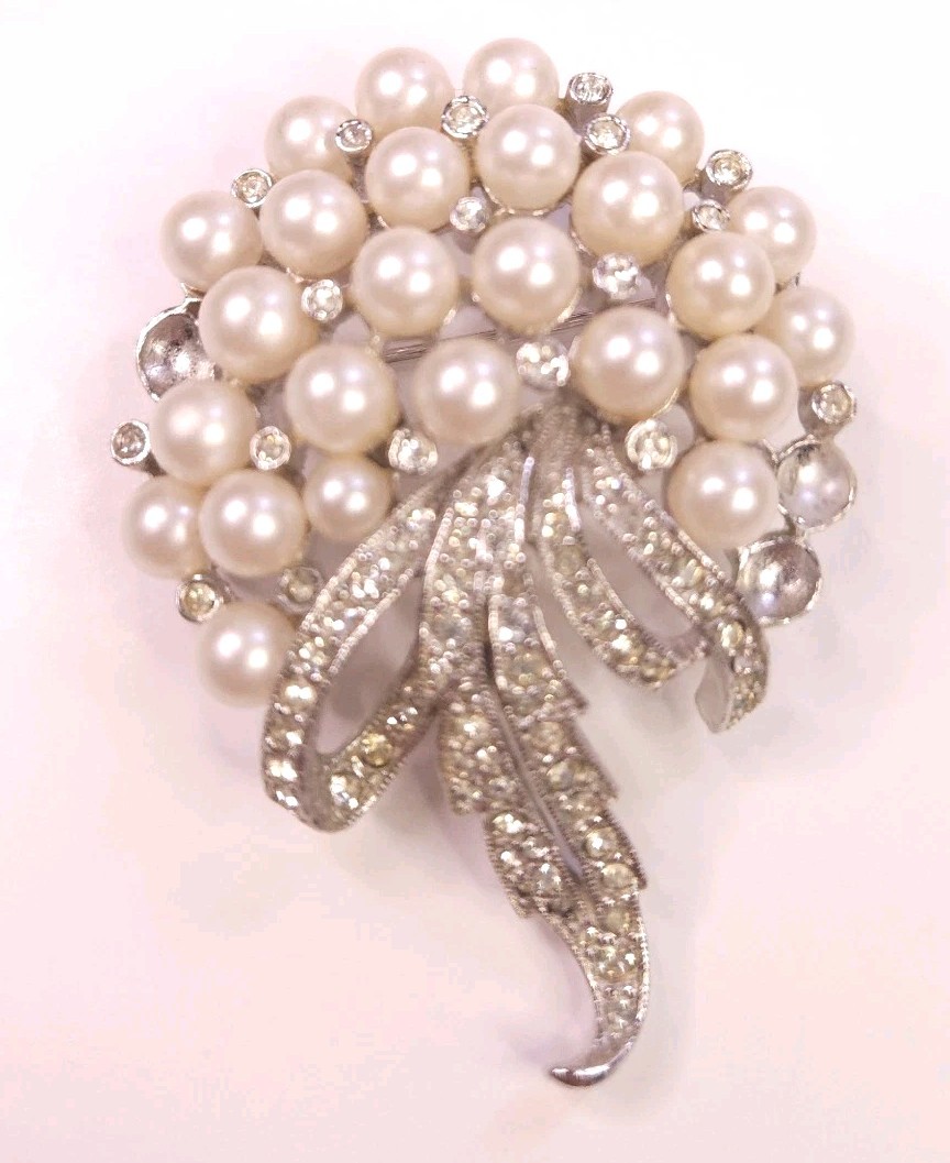 Vtg Cascading Faux Pearl Bouquet Silvertone Brooch Pin Unsigned Missing 3 Beads