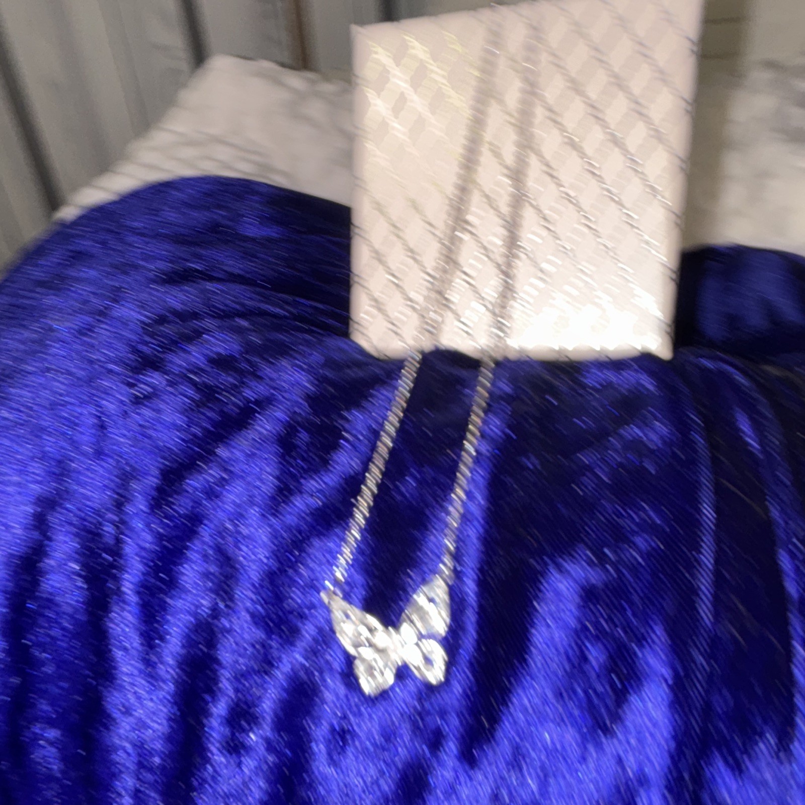 Macys Silver Tone Metal Butterfly Charm Pendant Necklace Cable Chain No Stone