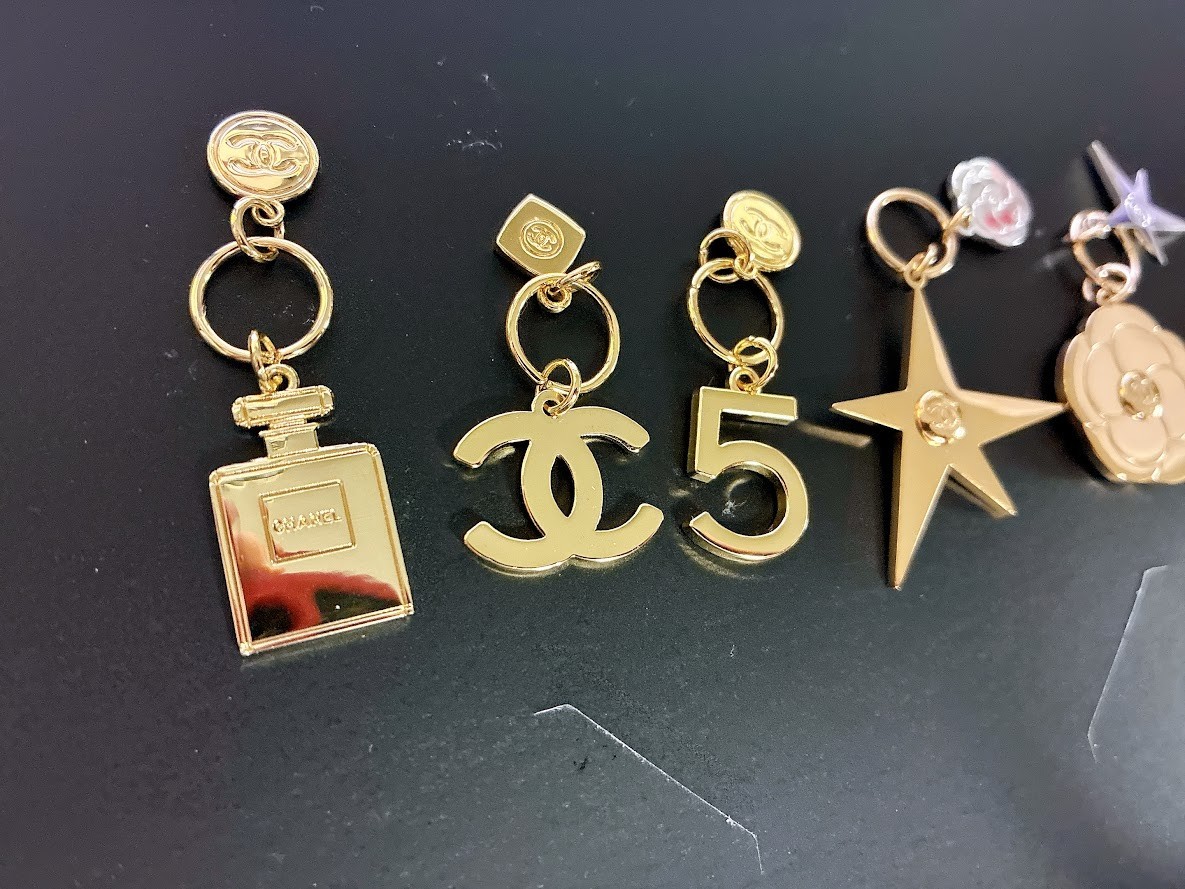 CHANEL Holiday Charm complete Gift novelty Japan Near Mint Full Set Rare