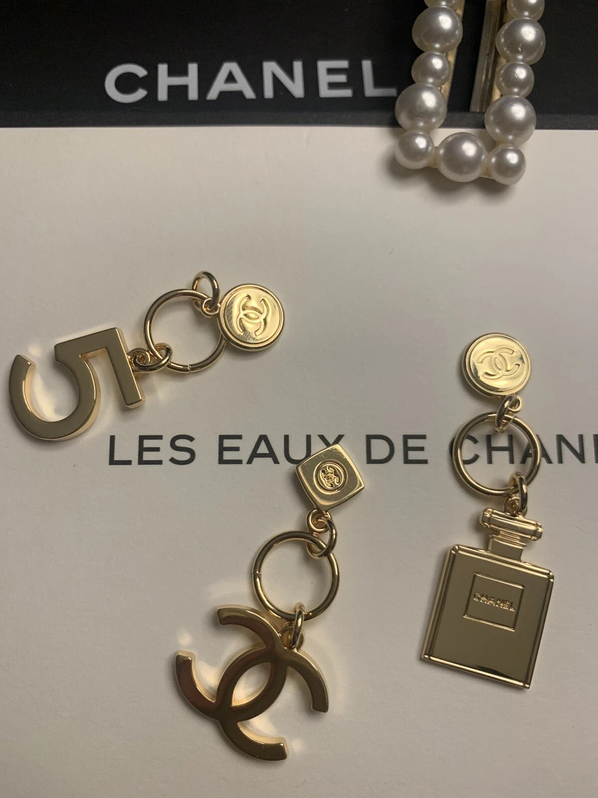Full Set of 6 CHANEL Beauty VIP Gift Holiday Gold Charm Pendant Genuine Rare