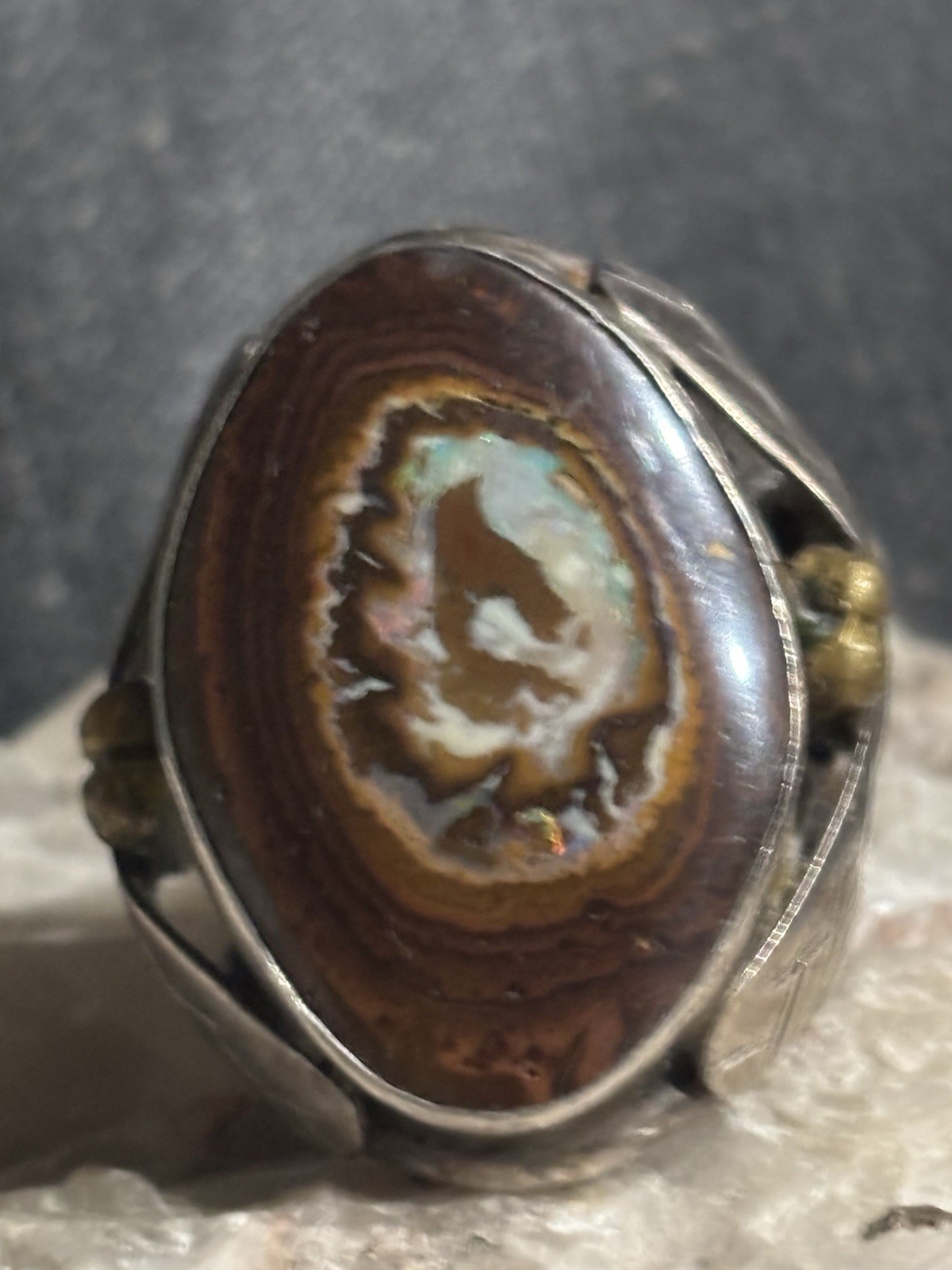 Oval Agate Bezel Cocktail Statement Ring 900 Silver Two-Tone Leaf Band Sz 9