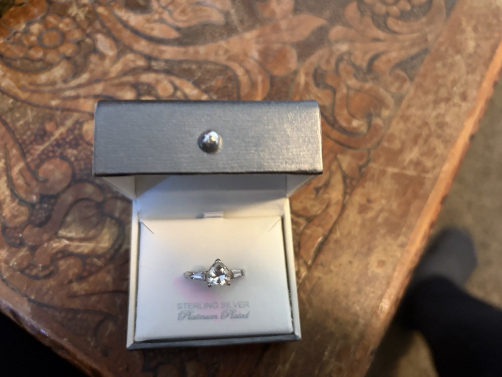 CRISLU Sterling Silver Platinum Plated Solitaire Ring CZ White Size 9