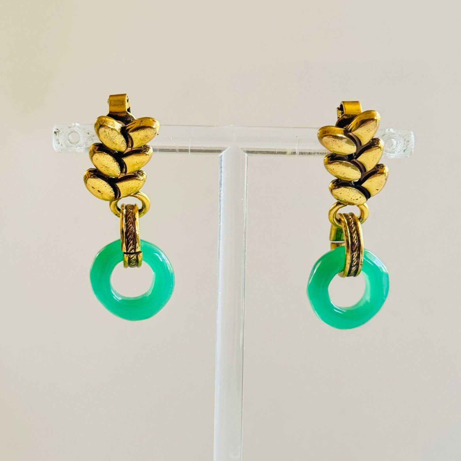 Cushka Regal Leaf Glass Earrings gold Feathered hoop Clip Designer green rare