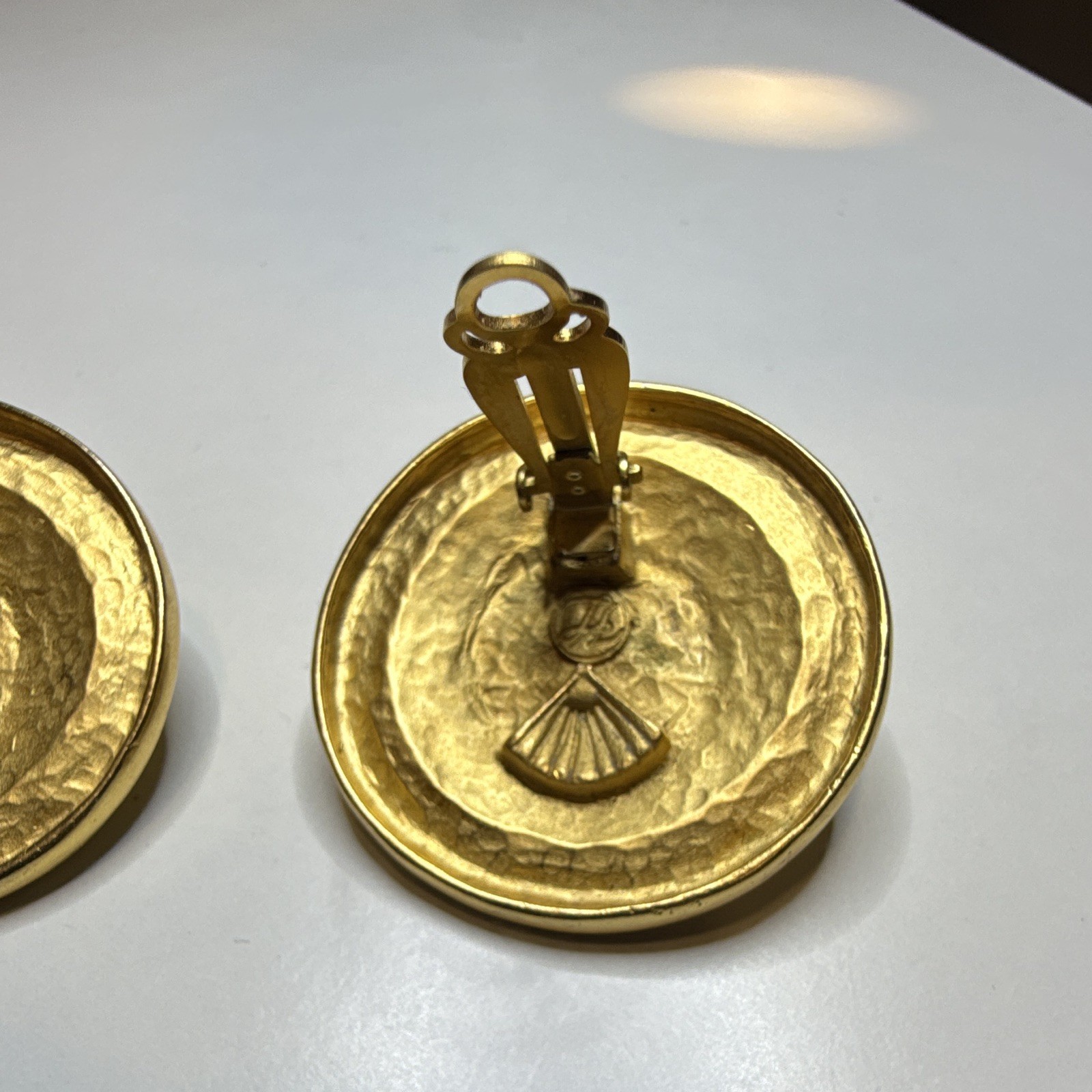 Karl Lagerfeld Vintage Signed Clip-On Massive Gold Disc Runaway Earrings Gold