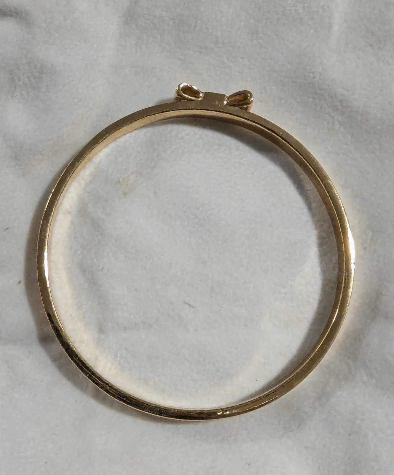 Kate Spade Small Bow Bangle Gold Tone 7.5” Slip-On Minimalist Stack Bracelet