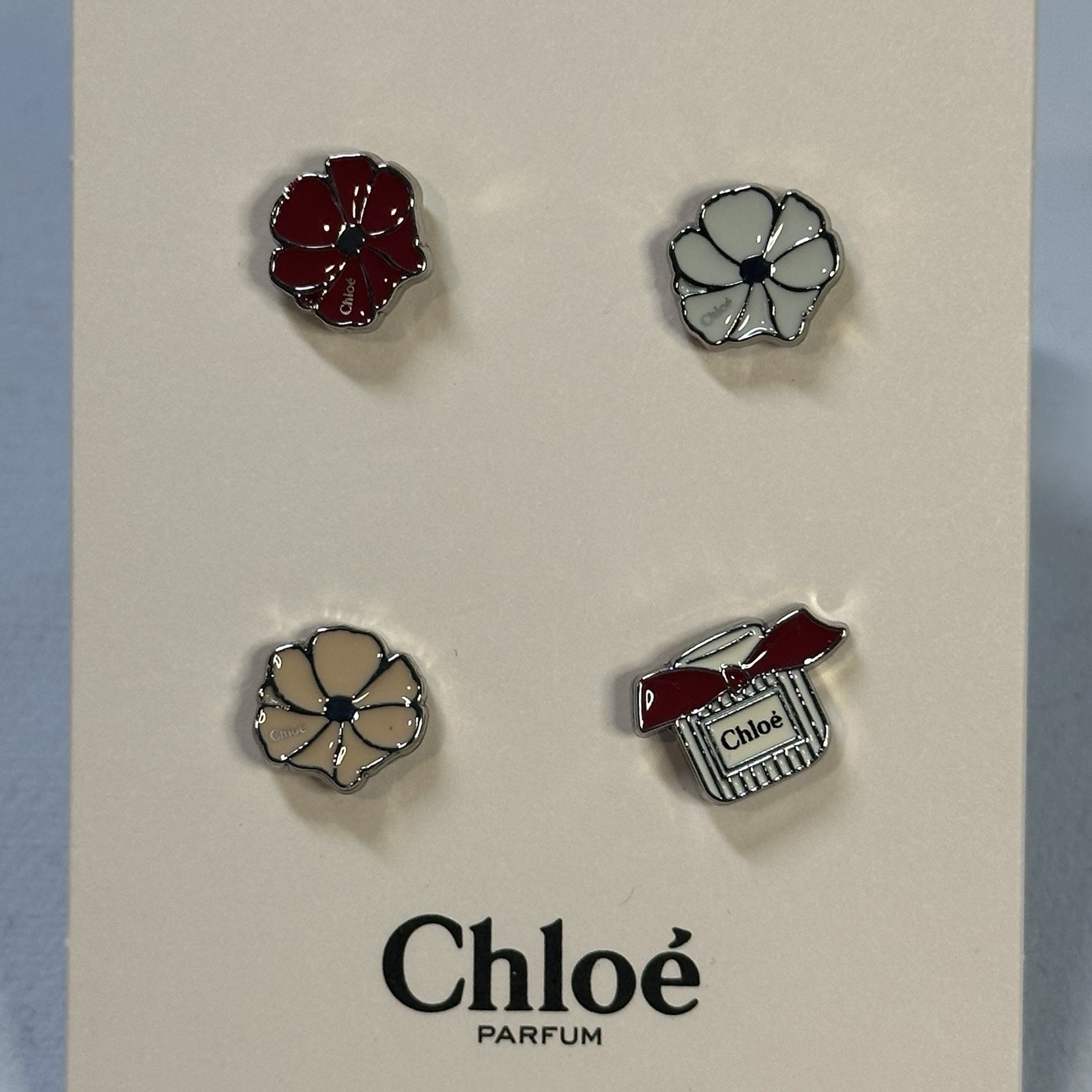 Chloe Limited Pin Badge Set of 4 Brooch Pins Chloe Parfum Flowers New Sealed