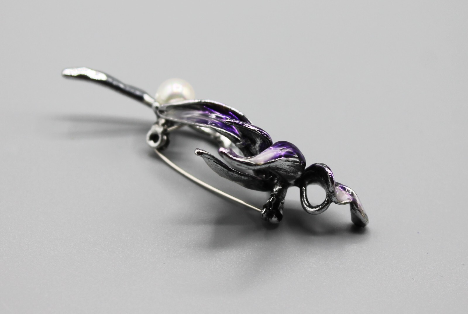 Lotus flower pin brooch jewelry fashion pearl purple silver tone elegant