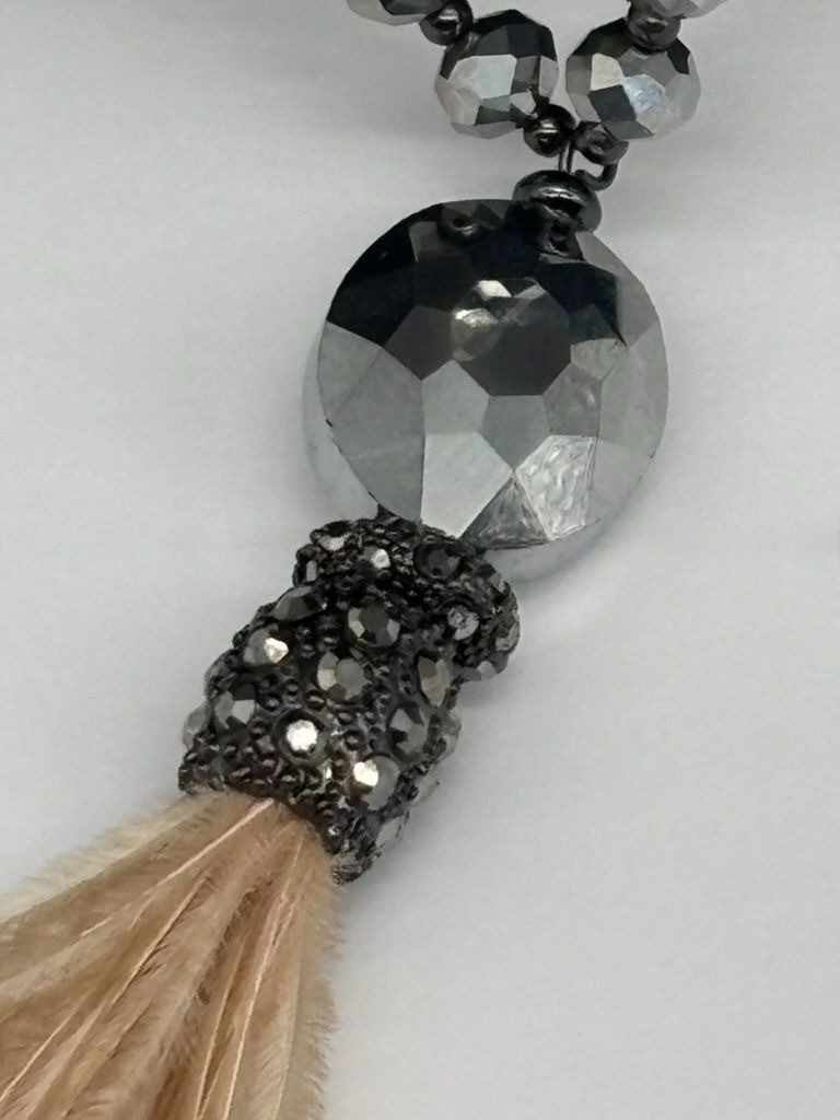 Chico’s Long Beaded Necklace With a Pale Peach Feather Pendant Adjustable Signed