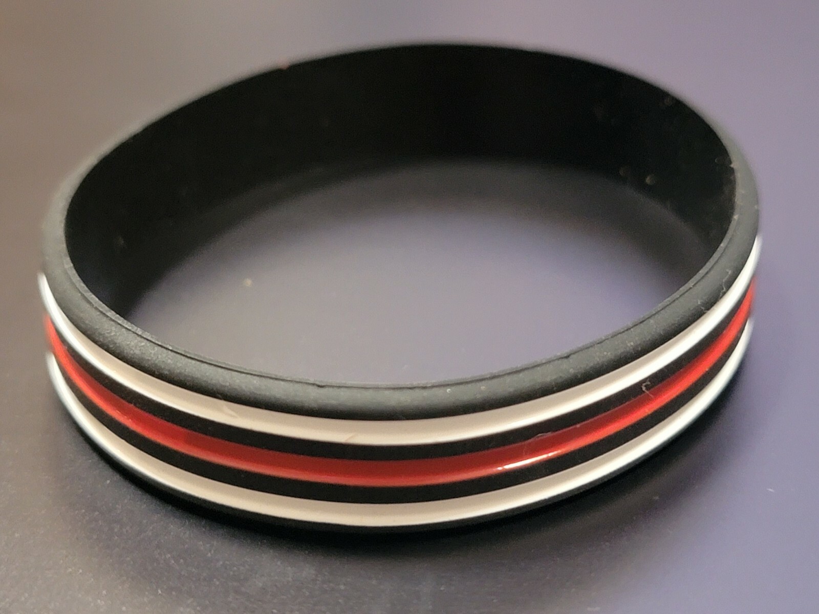 Thin Red Line USA Flag Star Silicone Rubber Bracelet Wristband Fire Fighter