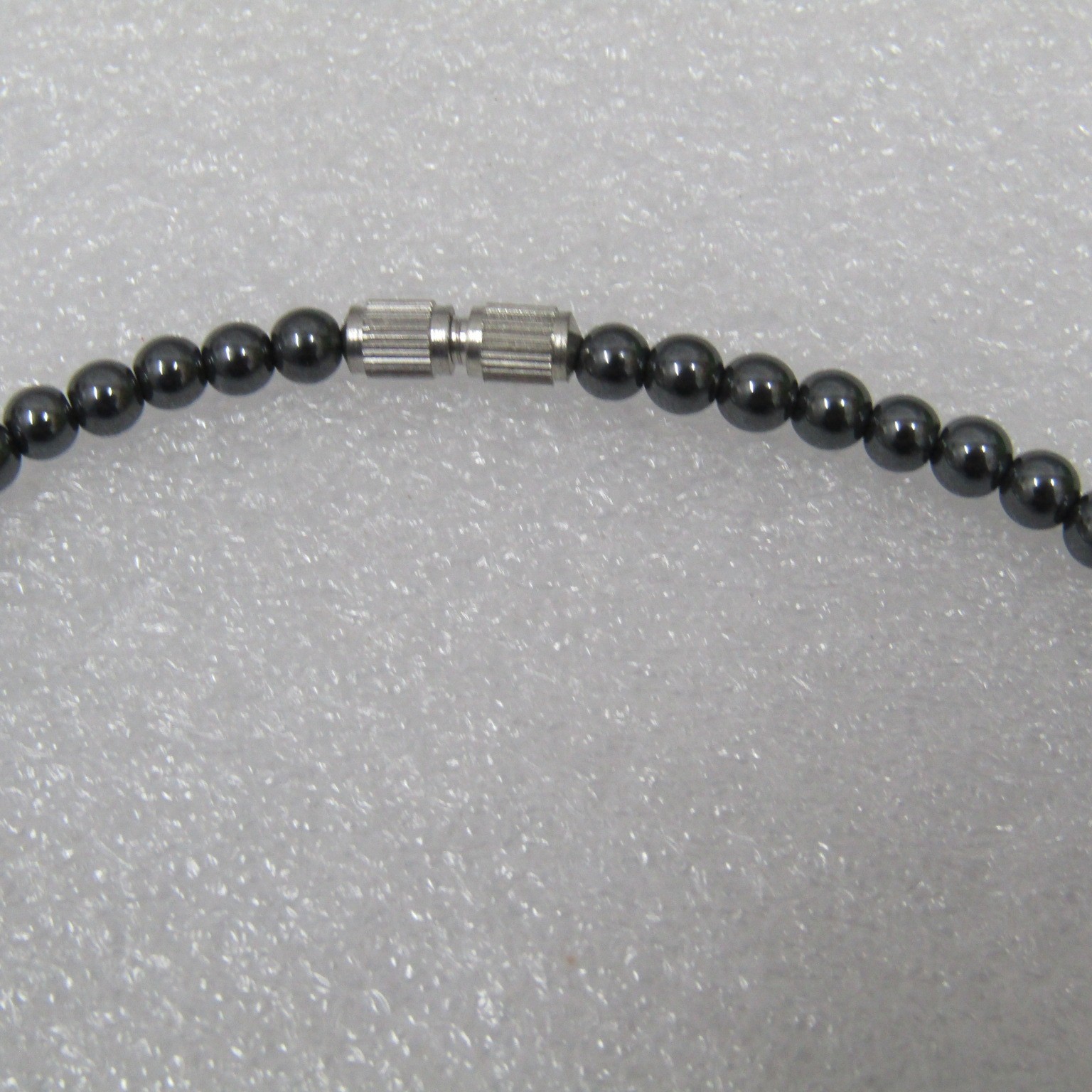 Women’s Jewelry Black Necklace Hematite Beads None Magnetic