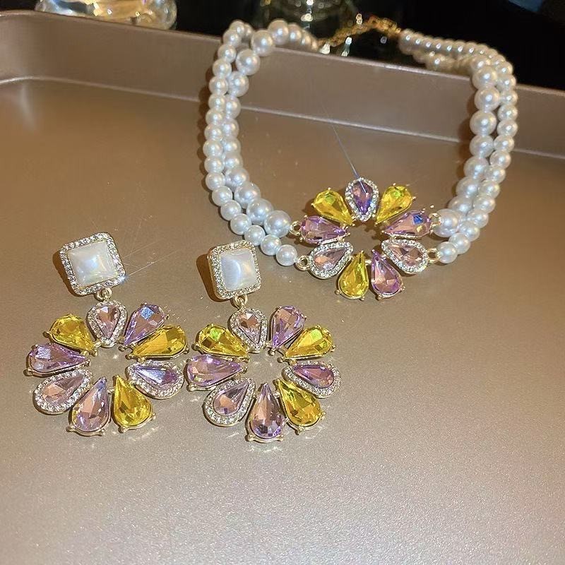 Gold Alloy Jewelry Set Strand Imitation Pearl Necklace Zirconia Floral Earrings