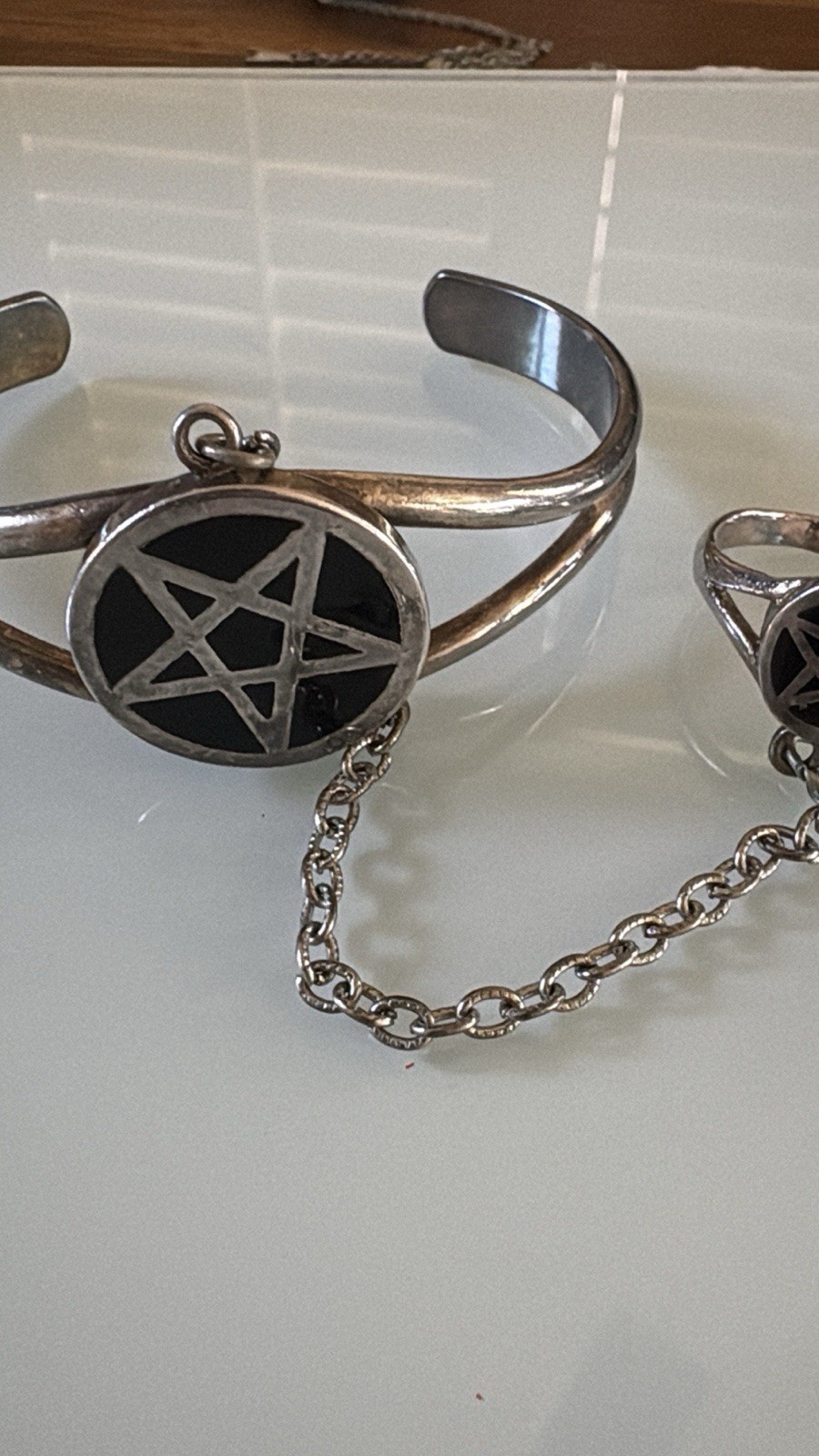 G & S 86 Silver Tone Pentagram Slave Chain Bracelet Attached Ring Size 10