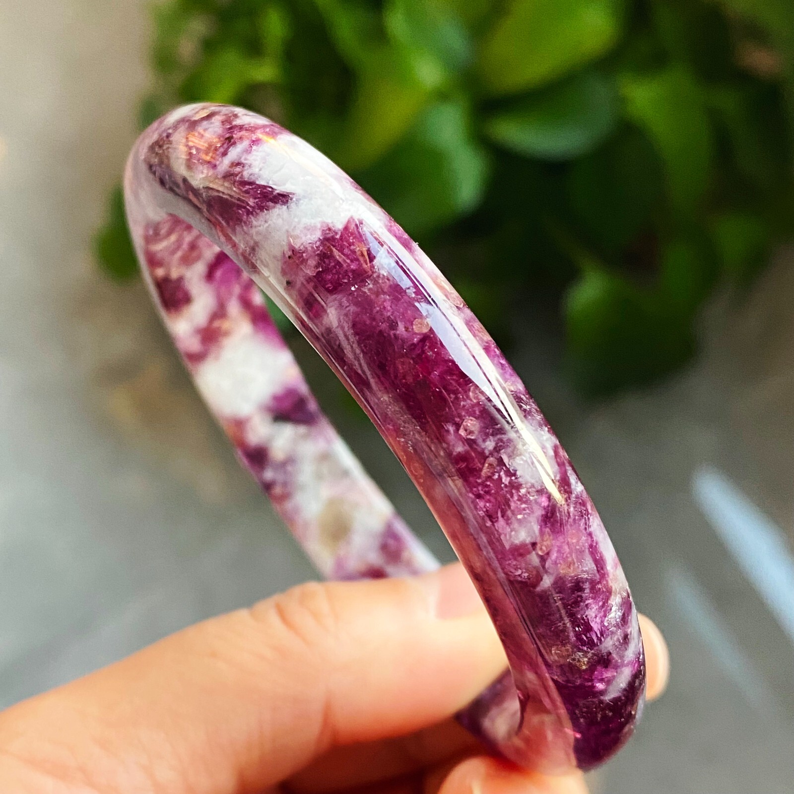 59.8mm Natural Purple lepidolite Quartz Crystal Gemstone Bangle C84