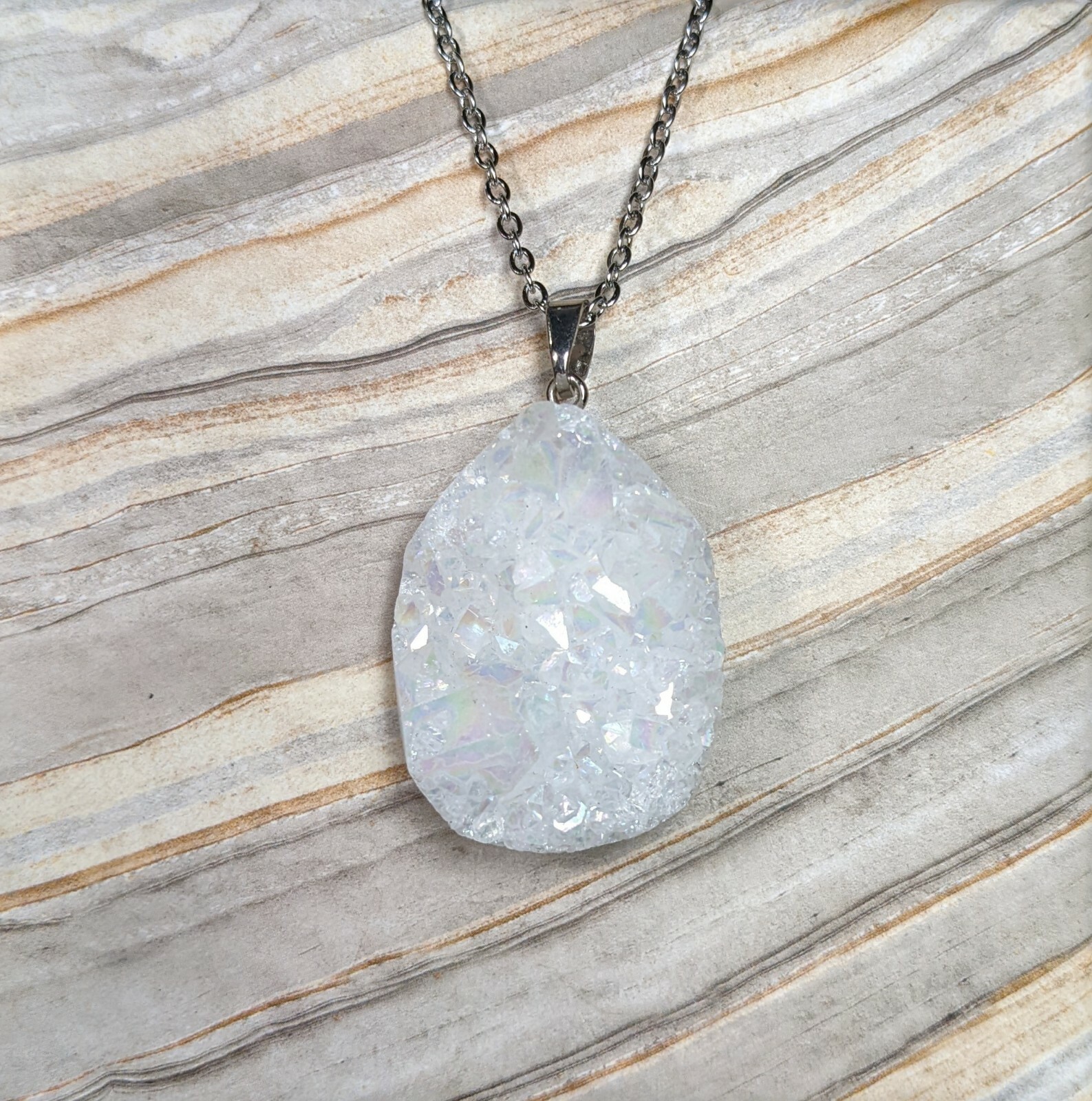 Druzy Geode Agate Pendant Necklace for Woman Long Necklace Healing 30″ Gift Whit