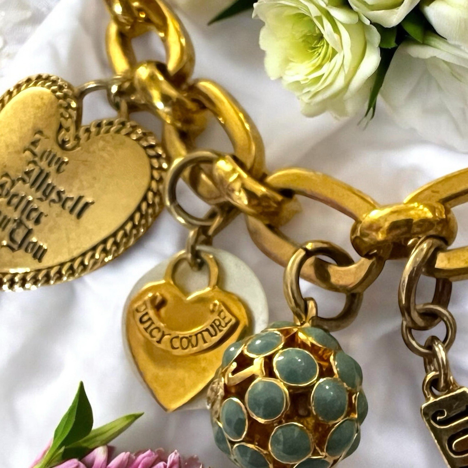 Vintage JUICY COUTURE Gold-Tone Assorted Iconic Rare Charm 7.5” Bracelet 13.1g