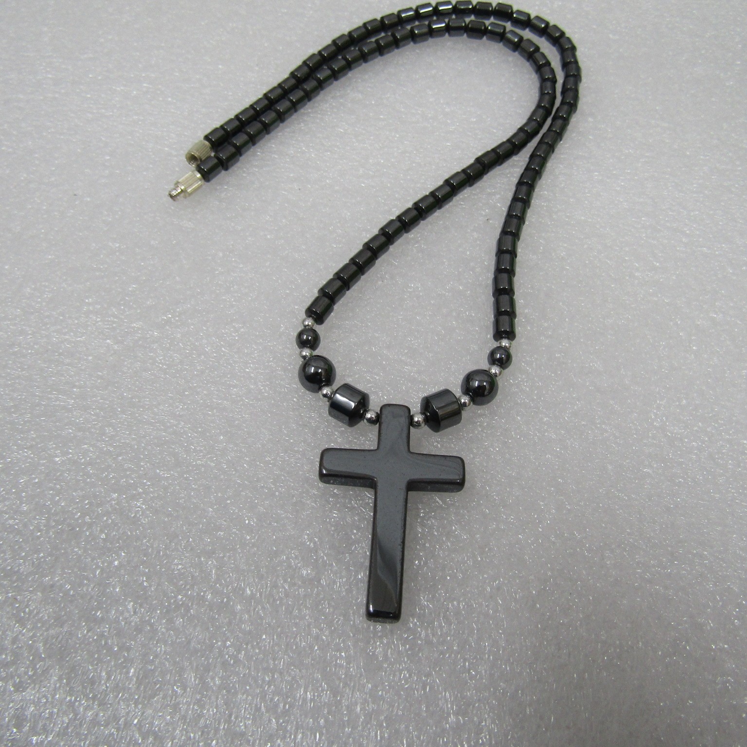 Women’s Jewelry Black Necklace Hematite Beads None Magnetic