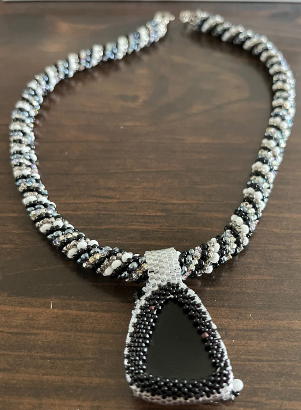 White and Black Beaded Rope Necklace with Pendant sz 17in includes box