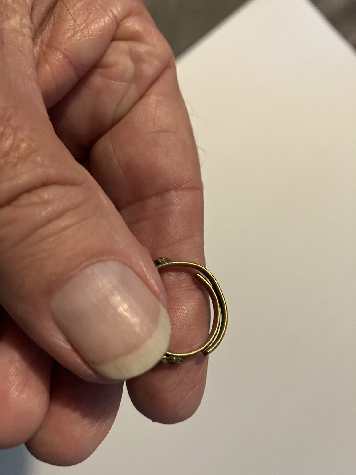 Dome Shaped Red Green Blue Gold Colored Gold Tone Adj Ring Size 6