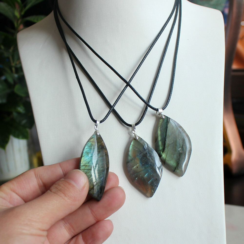 Natural Color light Labradorite Raw Gem Semi-precious Stone Pendants Necklaces