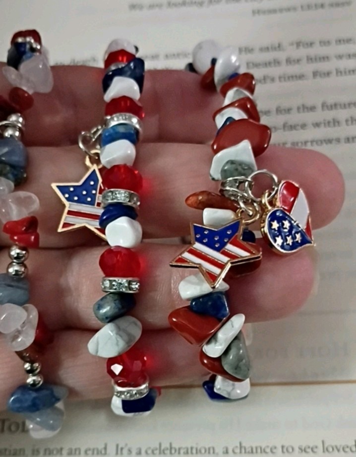 Patriotic Beaded Charm Bracelet American Flag Star Red White Blue Crystal Chip 3