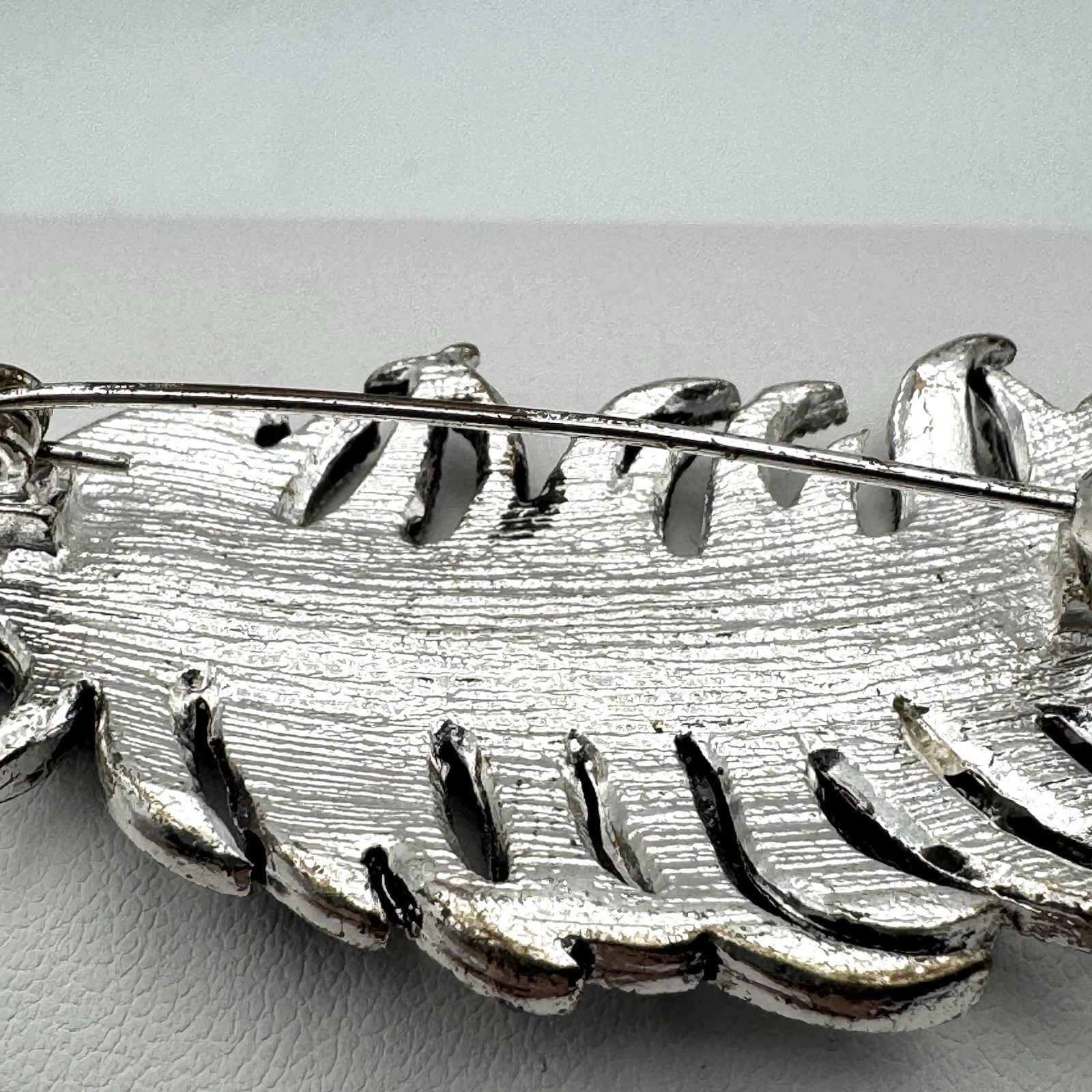 Marcasite Bird Feather Wispy Plume Brooch Pin – Some Wear On Pin Bar